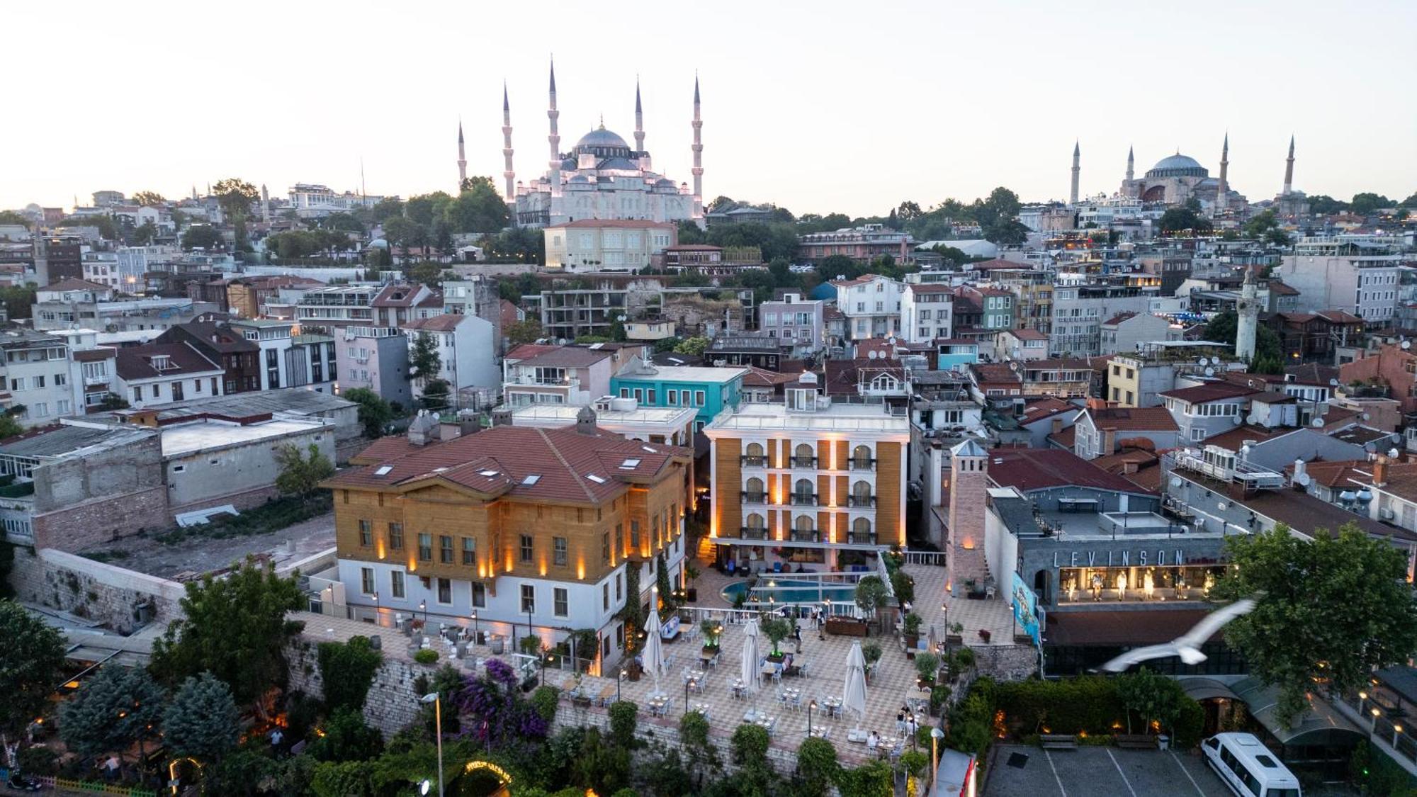 Seven Hills Palace & Spa Hotel Istanbul Exterior photo